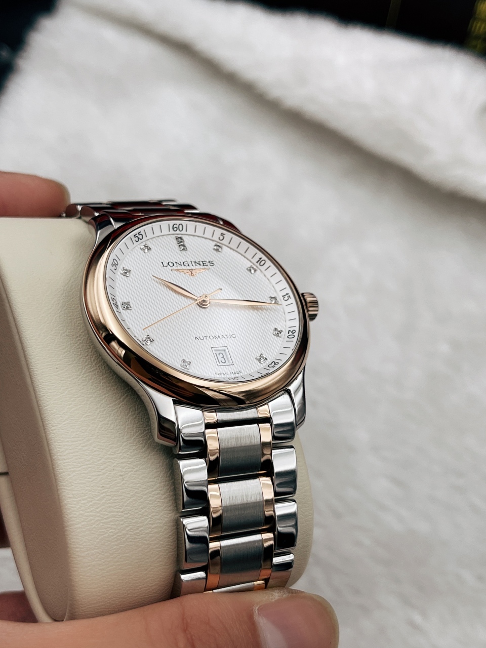 二手95新浪琴l2.628.5.97.7手表价格,值多少钱?