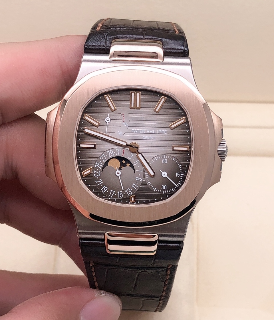 二手95新百达翡丽5712gr手表价格,值多少钱?