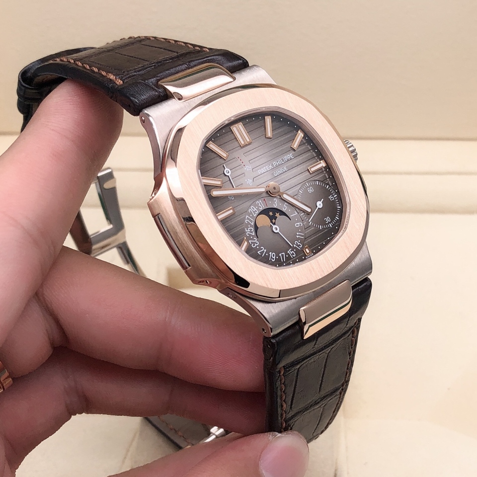 二手95新百达翡丽5712gr手表价格,值多少钱?