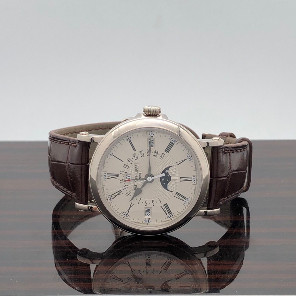 二手95新百达翡丽5159g手表价格,值多少钱?