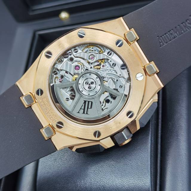 二手未使用爱彼26420ro手表价格,值多少钱?