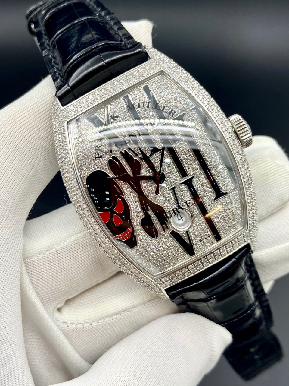 图文详情法兰克穆勒8880系列,机芯:自动机械男表 尺寸:46.