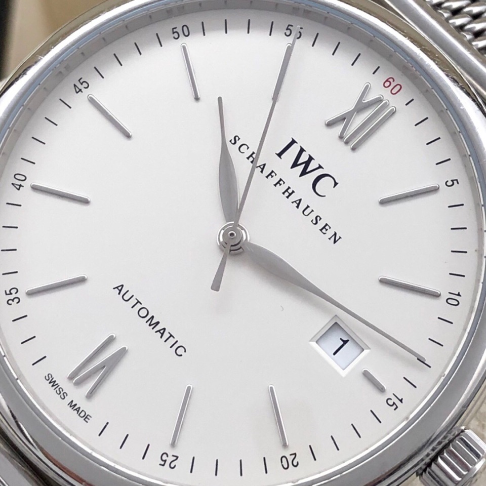 二手95新万国 iw356505 手表价格,值多少钱?