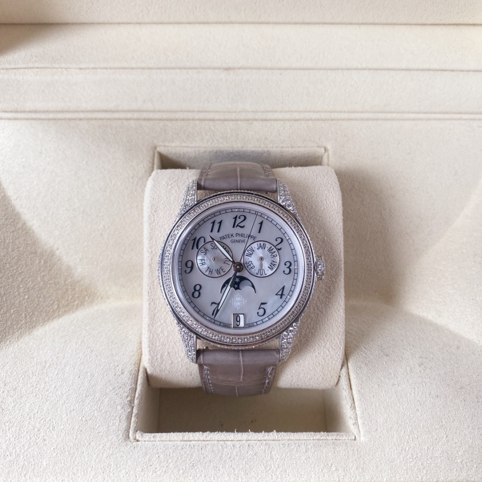 二手95新百达翡丽4948g-010手表价格,值多少钱?