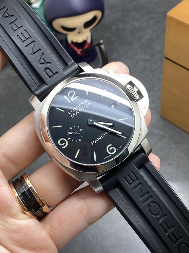 二手95新沛纳海pam00312手表价格,值多少钱?