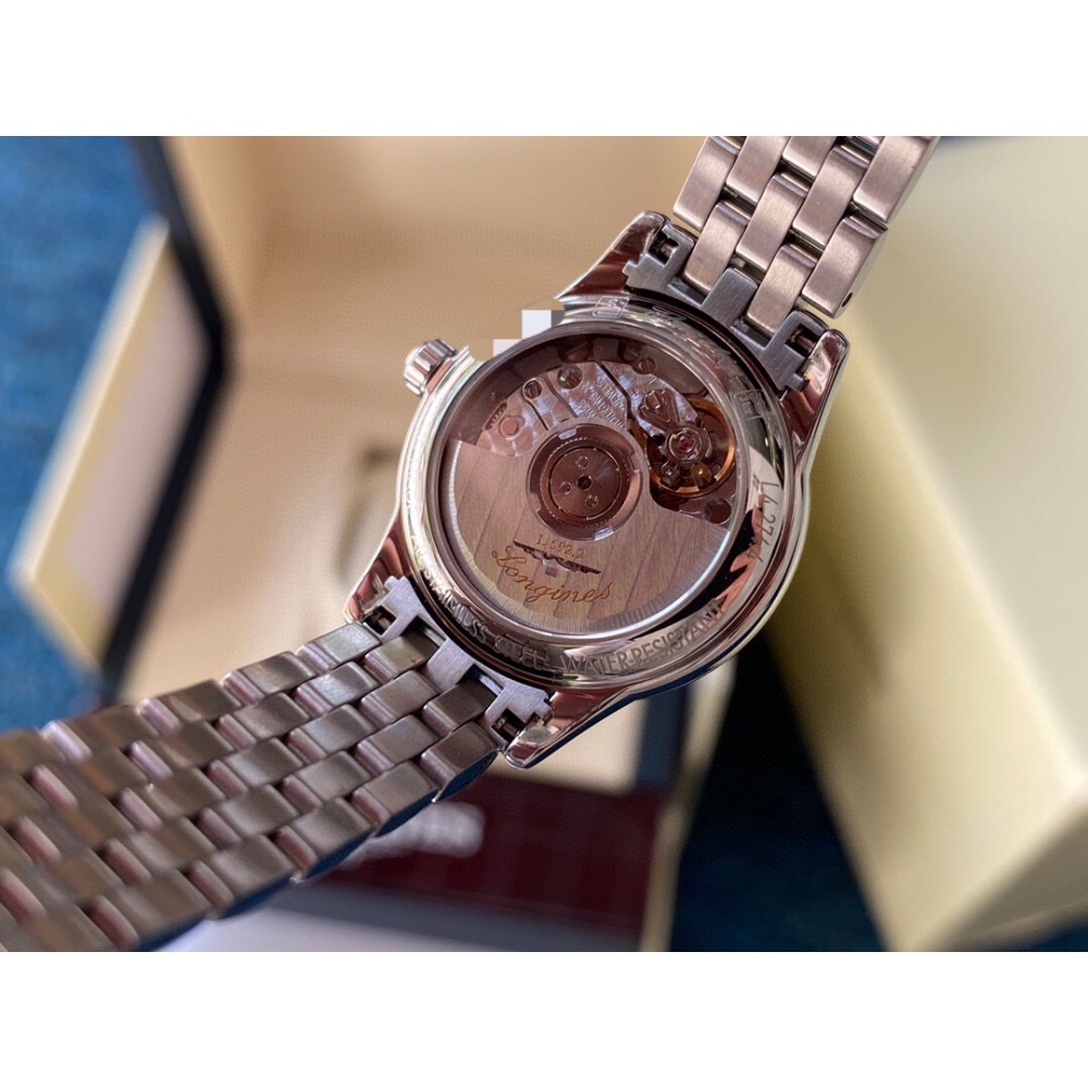 二手95新浪琴l4.274.4.96.6手表价格,值多少钱?