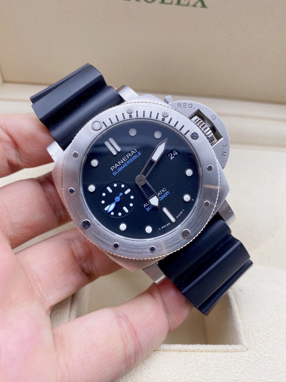 二手95新沛纳海pam00973手表价格,值多少钱?