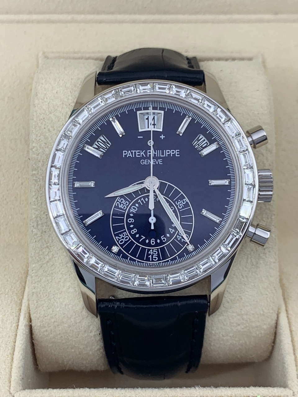 二手95新百达翡丽5960p手表价格,值多少钱?