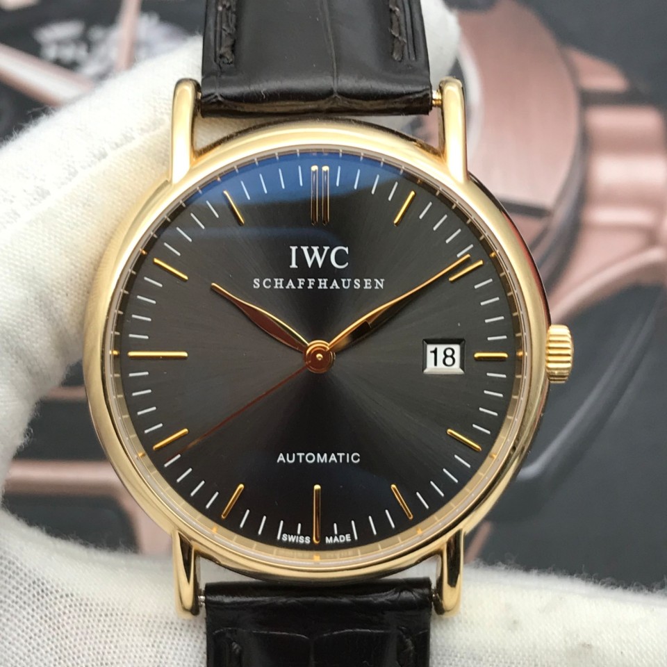 二手95新万国iw356504手表价格,值多少钱?