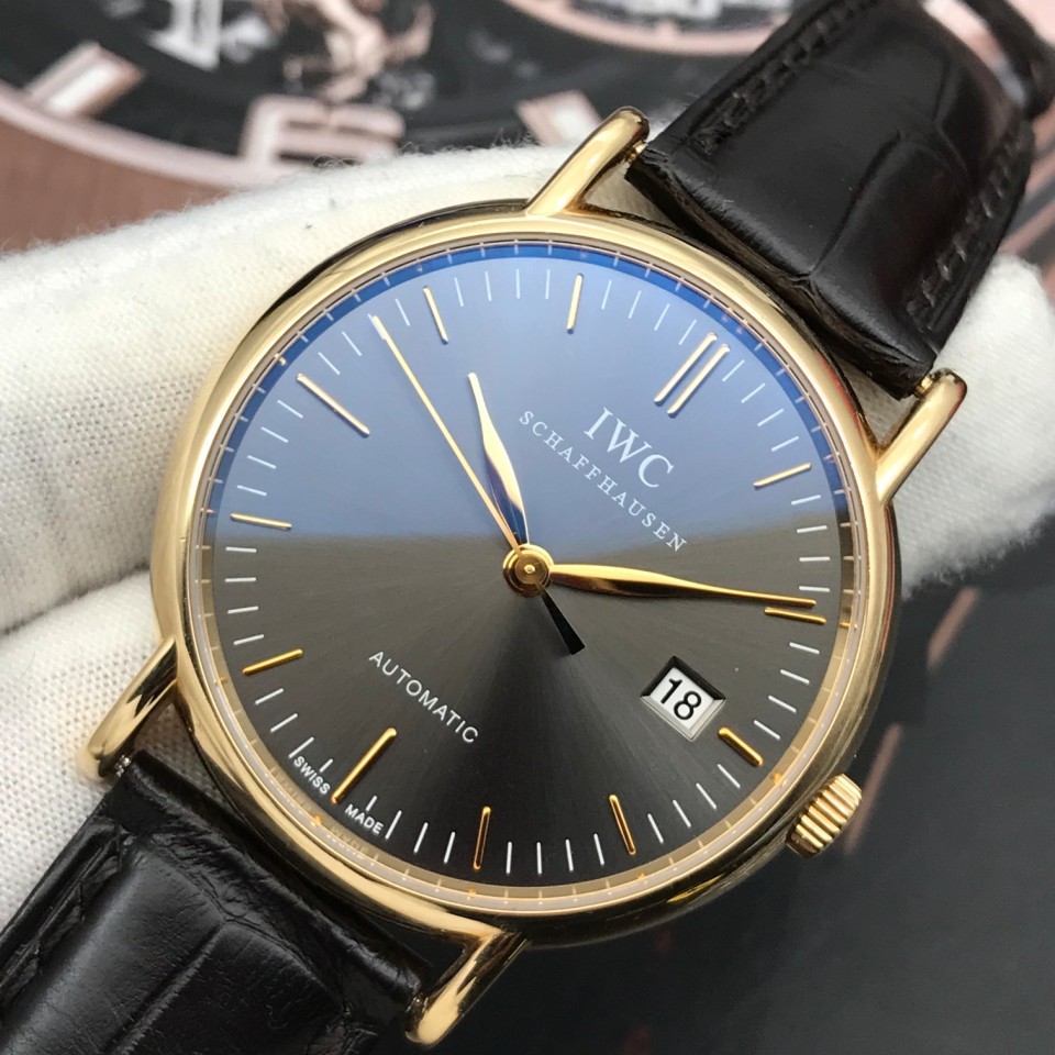 二手95新万国iw356504手表价格,值多少钱?