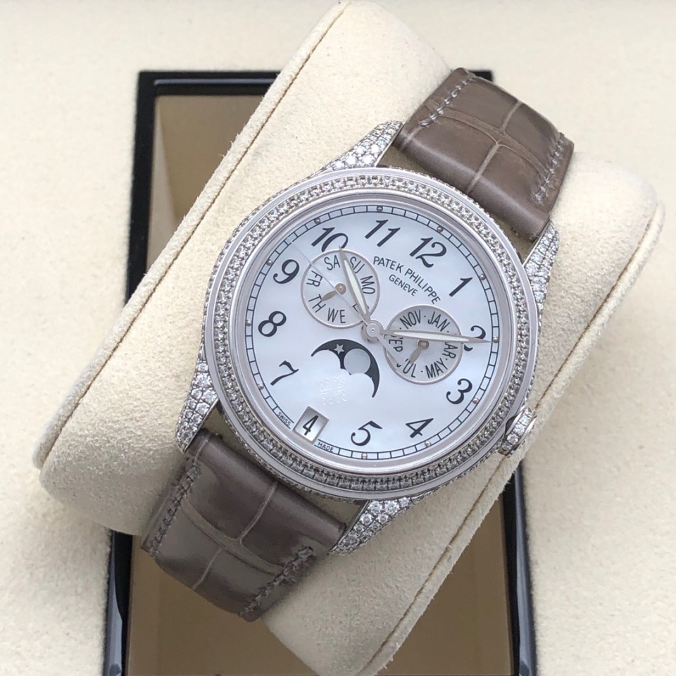 二手95新百达翡丽4948g手表价格,值多少钱?