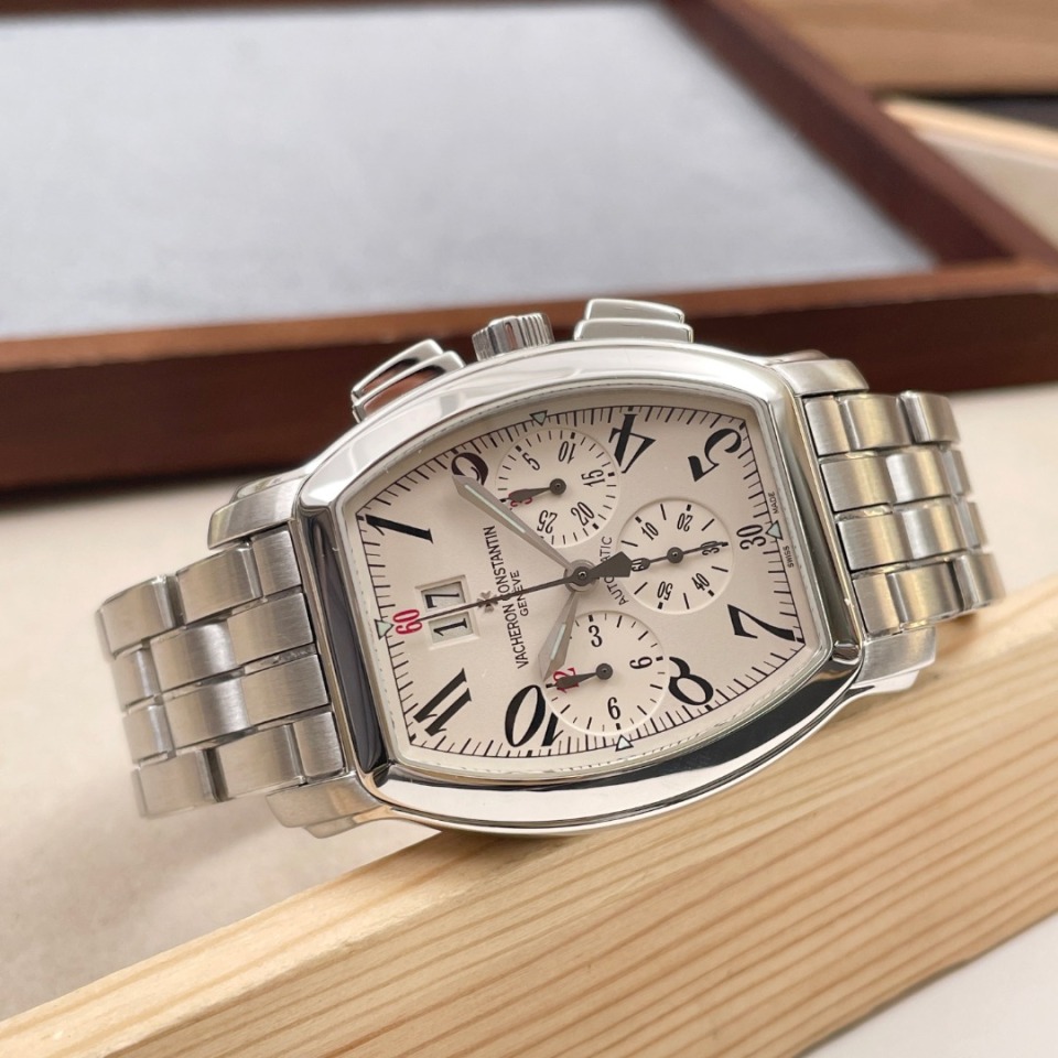 二手95新江诗丹顿49145手表价格,值多少钱?