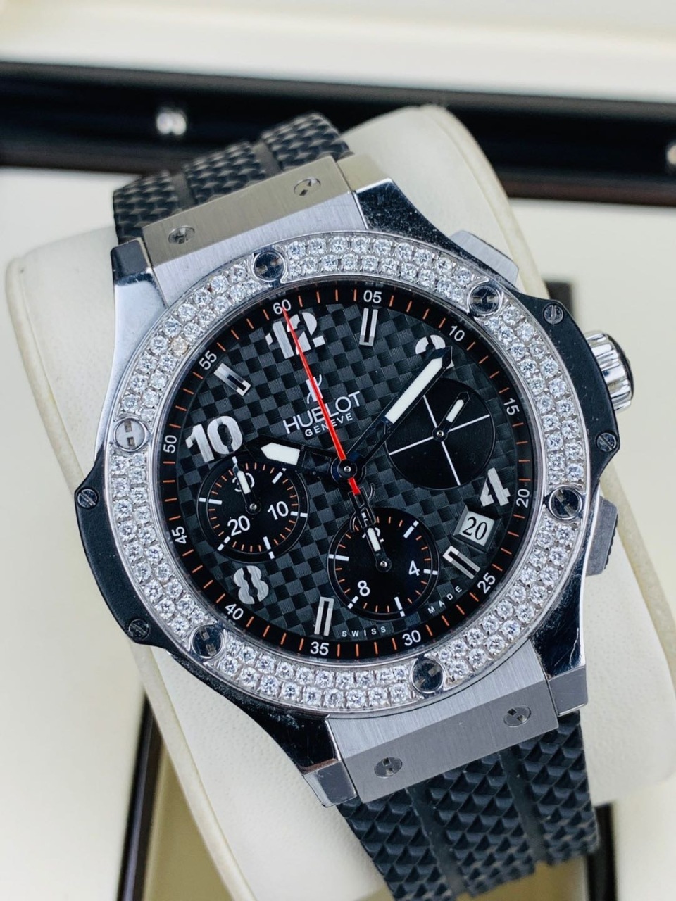 二手95新宇舶301.sb.131.rx手表价格,值多少钱?