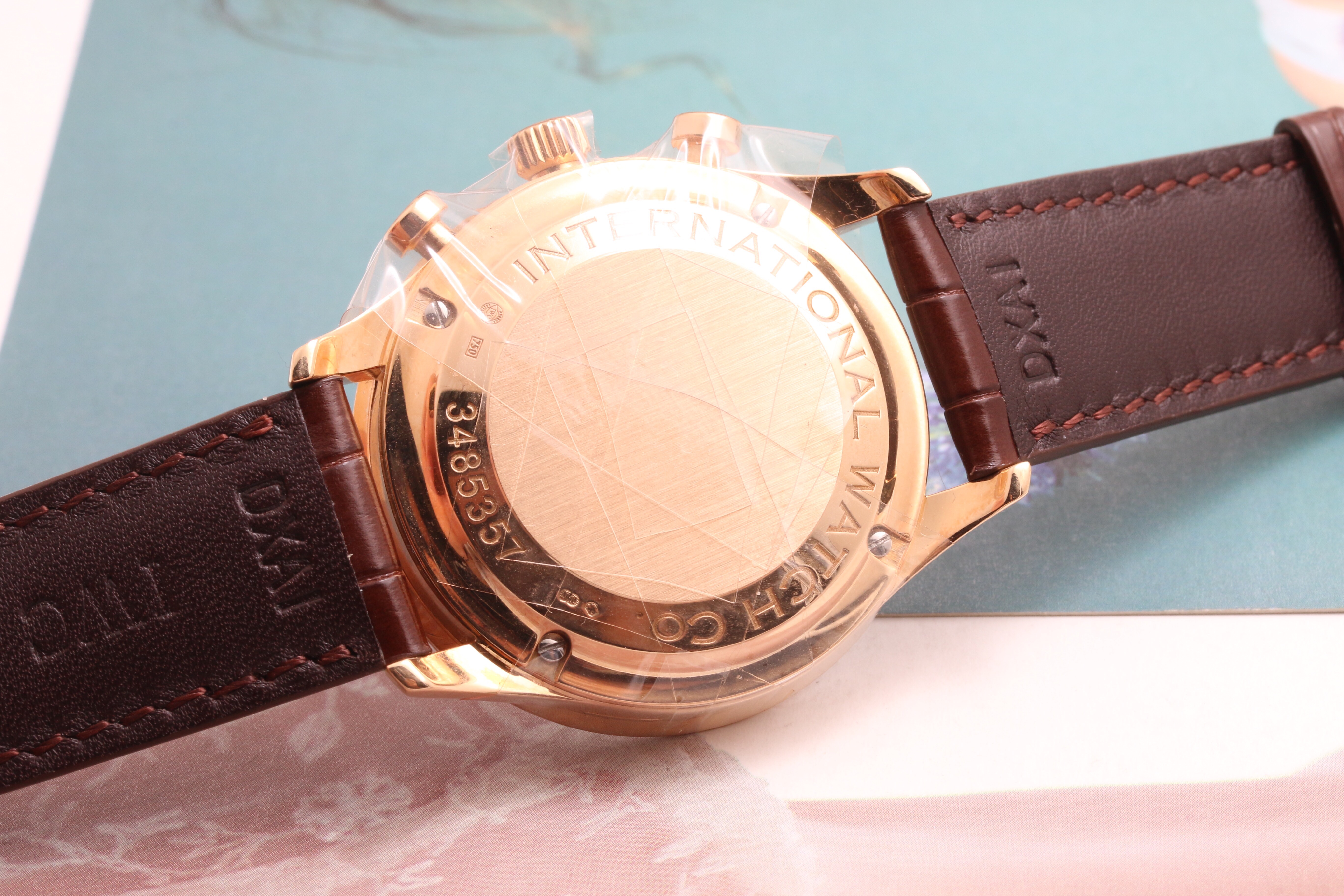 二手95新万国iw371402手表价格,值多少钱?