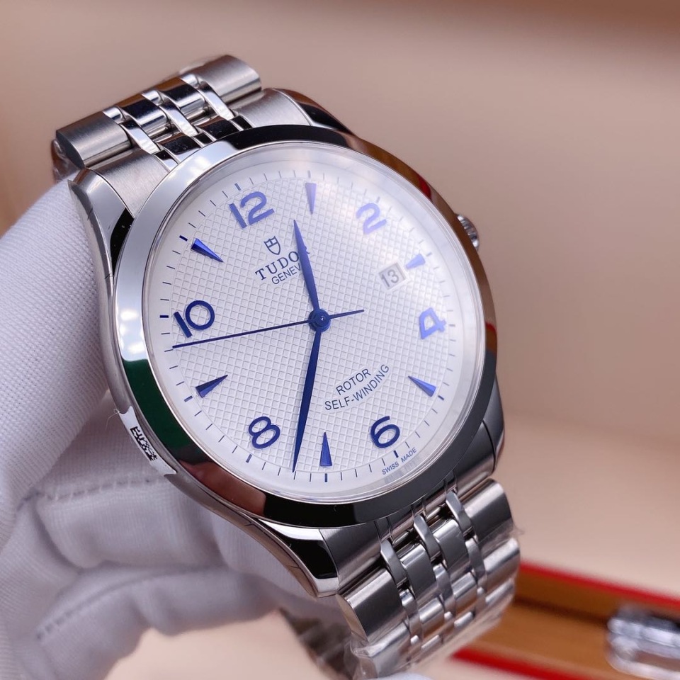 91650型号1926系列男性适用人群未使用成色机械机芯类型帝舵品牌详细