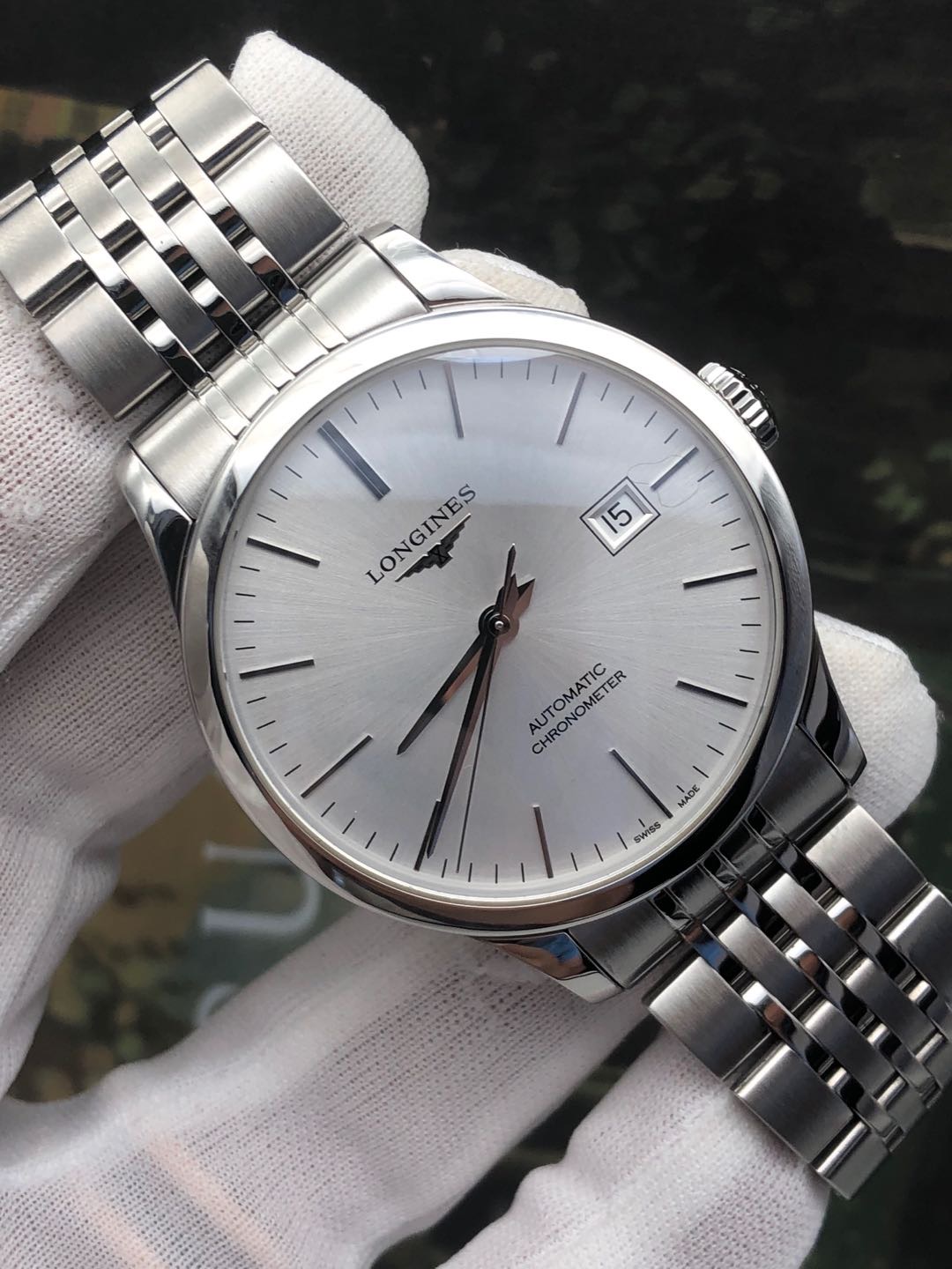 二手95新浪琴l2.821.4.76.2手表价格,值多少钱?