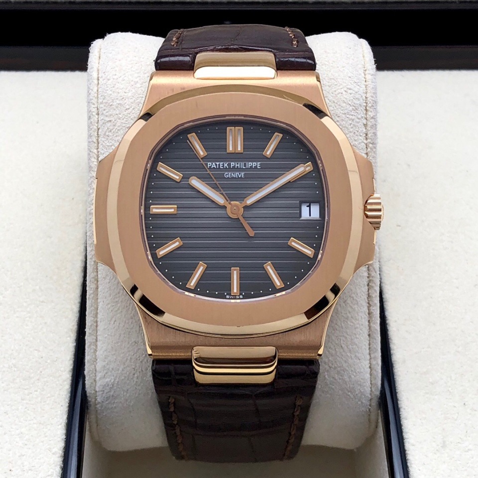 二手95新百达翡丽5711r手表价格,值多少钱?