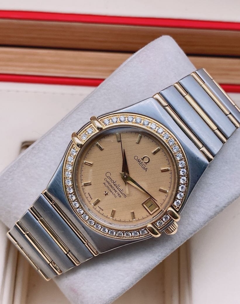 二手95新欧米茄18k金后钻手表价格,值多少钱?