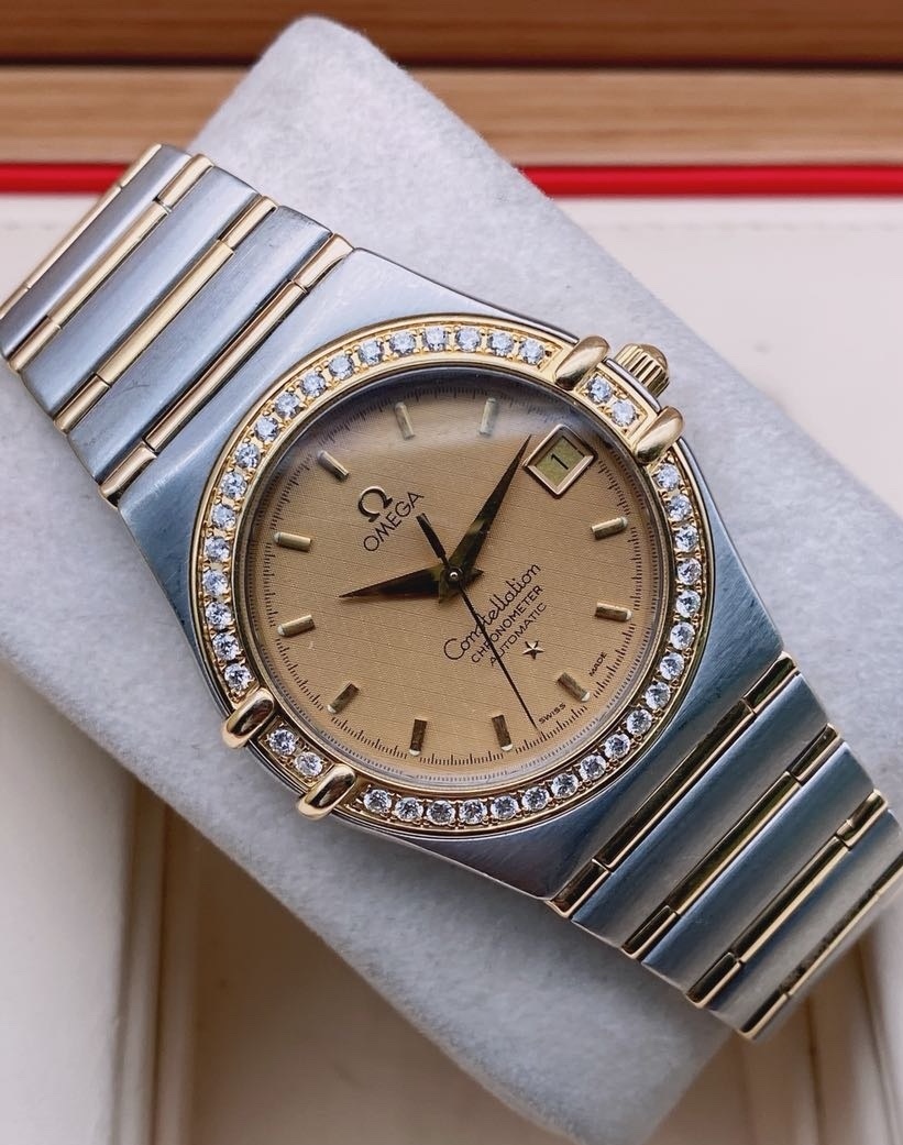 二手95新欧米茄18k金后钻手表价格,值多少钱?